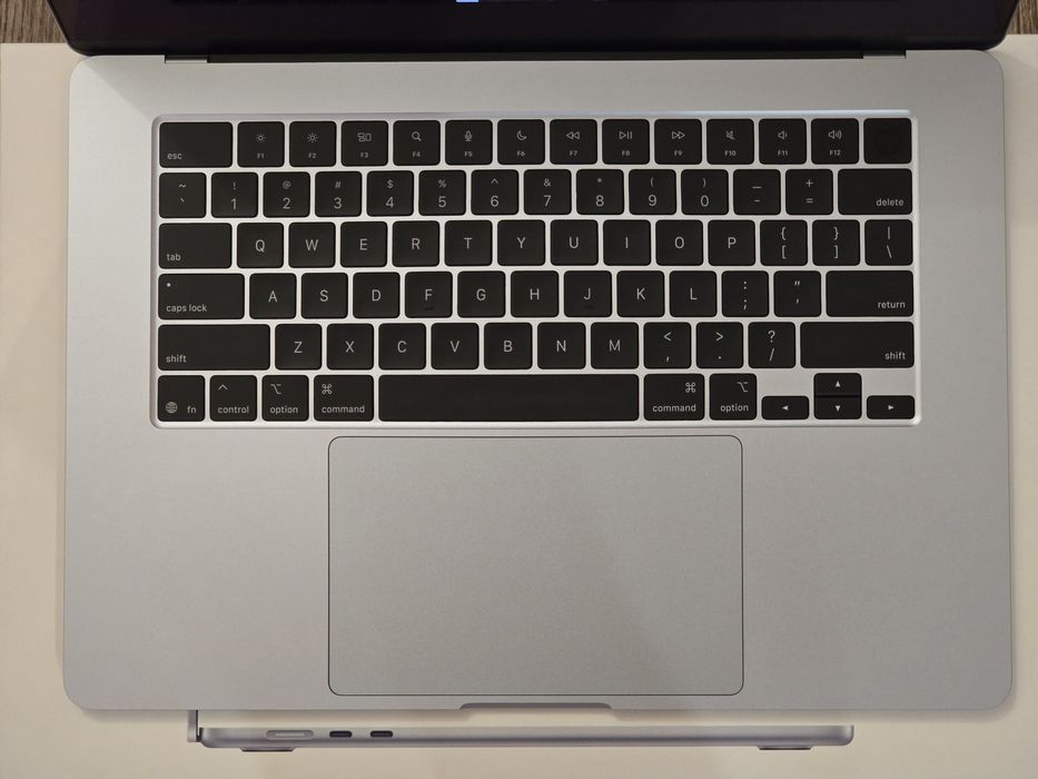 MacBook Air 15 M4 16/512 2 цикла