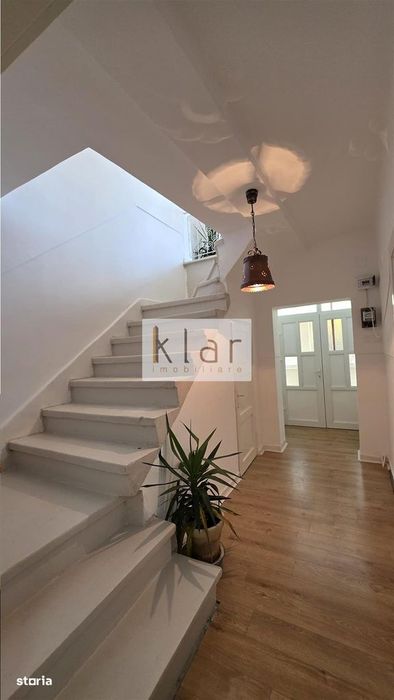 Casa  Birou 3 camere, 140mp, D+P+E, zona Andrei Muresanu Sud