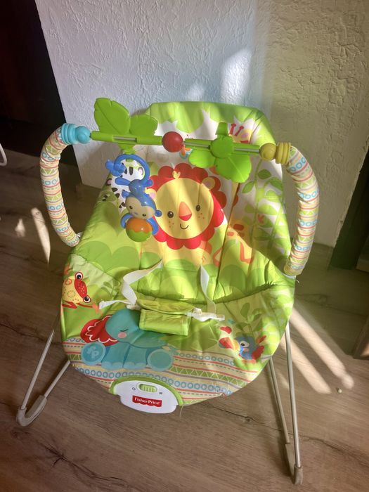 Бебешки шезлонг люлка с вибрация Fisher Price