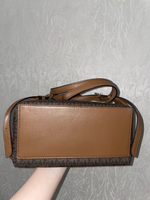 Продается брендовая сумка