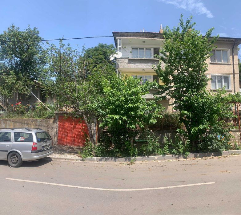Двуетажна къща, гр. Попово