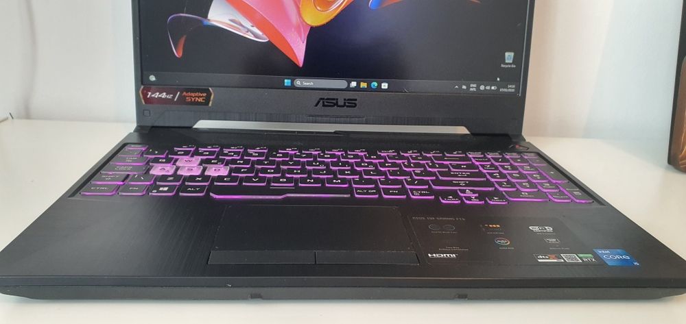Asus Tuf F15 11400H, RTX 3050TI, 16GB, 512GB, Full HD, 144Hz cu DEFECT