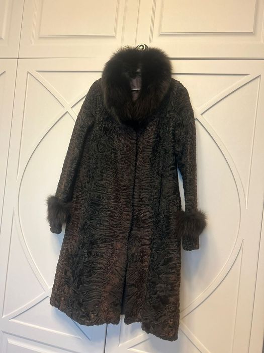 Продам каракулевую шубу