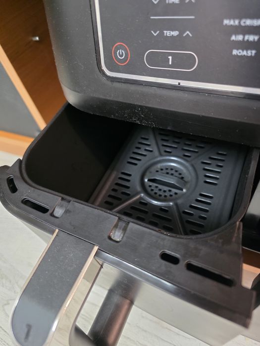 Friteuza cu aer cald Ninja AF400EU, 2470W, 9.51, 6 programe, Negru airfryer