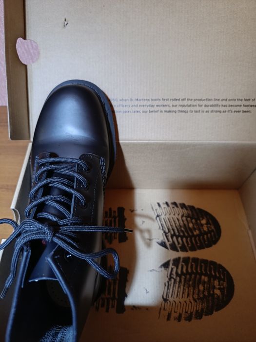 Черни кубинки Dr. Martens