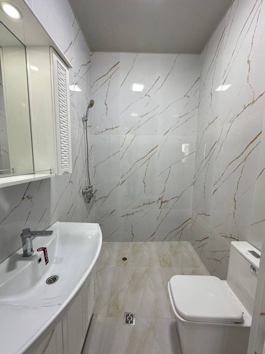 Uchaska sotiladi 2.5 sotix 5 xona 250 кв