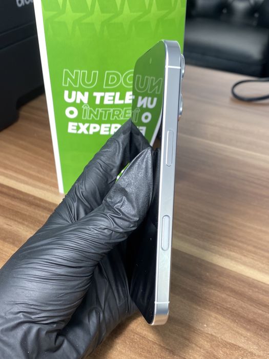 iPhone 16 Pro • 128 GB • White Titanium