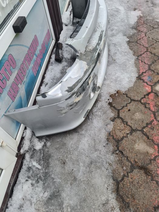 Бампер передний ниссан