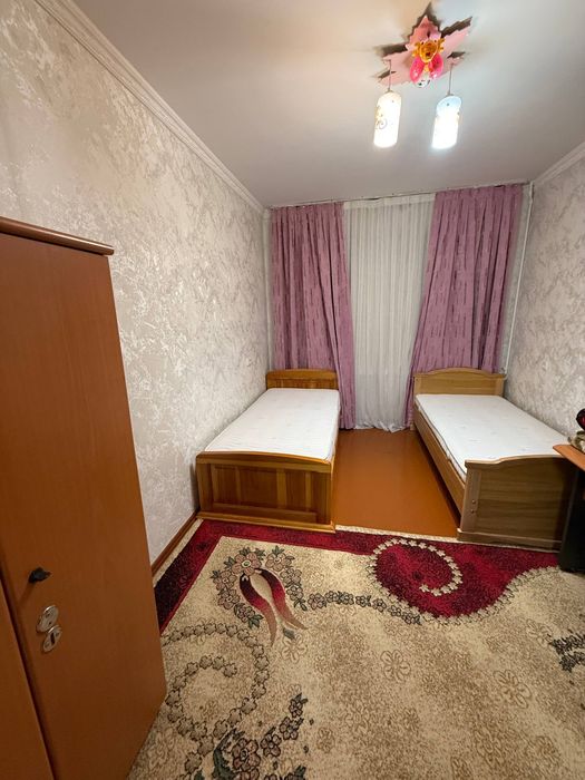 Продаю квартиру в центре ц13 Лабзак 3х комнатную с большим балконом