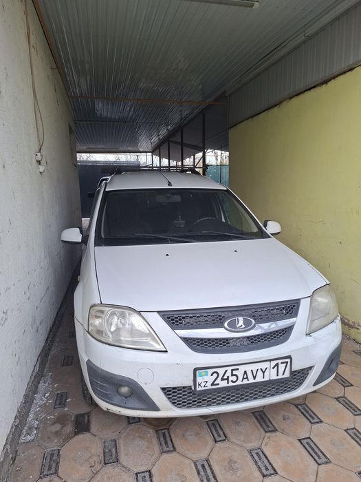Продам машину Ларгус