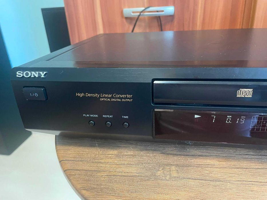 Sony CDP-220 Compact Disc Player