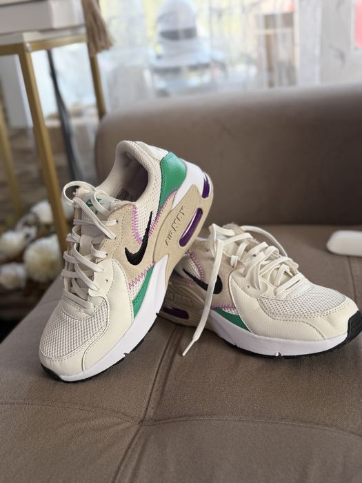 Продавам Nike Air Max Excee