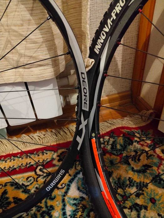 Продам комплект колес Shimano XT