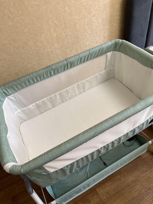 Кровать-манеж детская