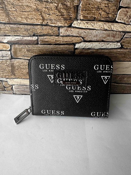 Дамски портмонета Coach , Guess , Hermes , Karl