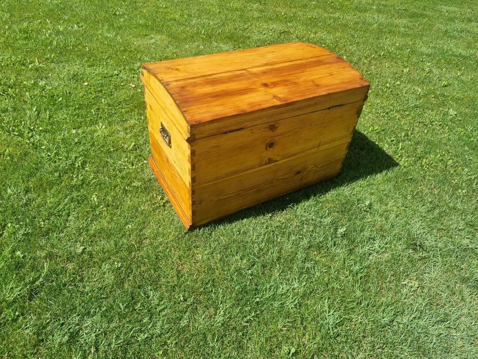Дървен сандък/ракла/скрин