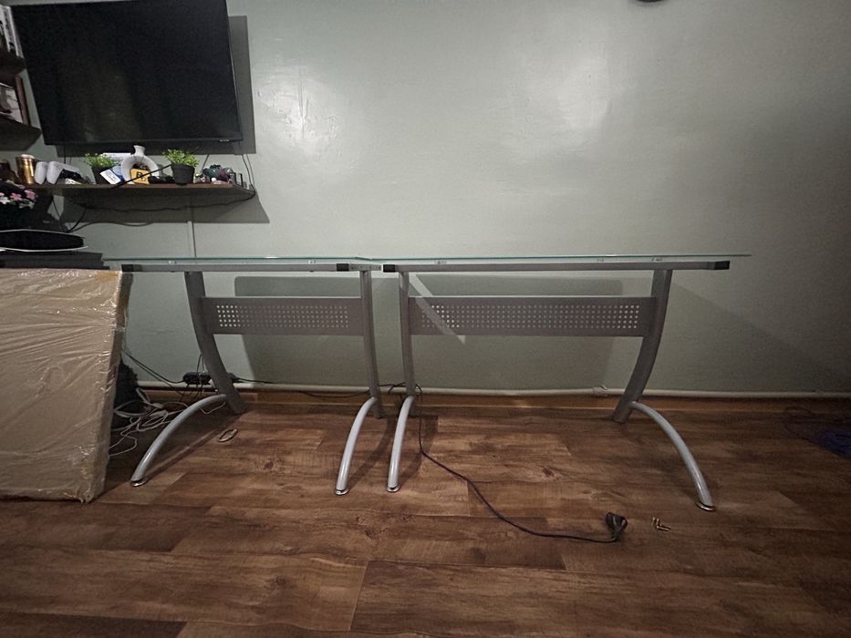 Стол стеклянный для компьютера