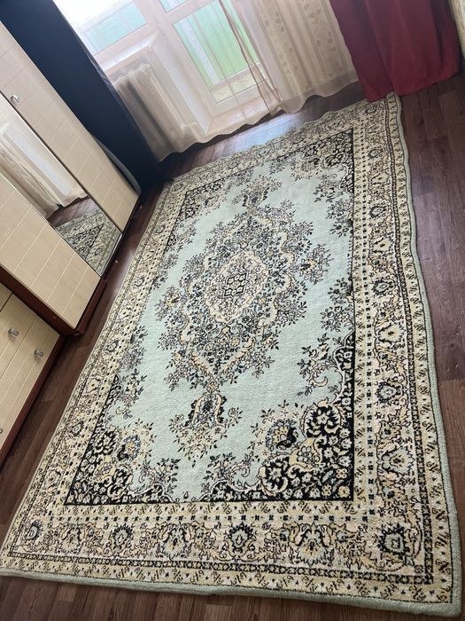 Продам шерстяной ковер