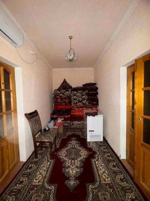 Srochno sotiladi . Narxi kelishiladi. fermerlar ucun qulay uy