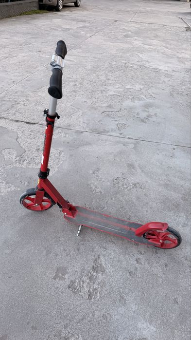 Детски тротинетки Ferrari