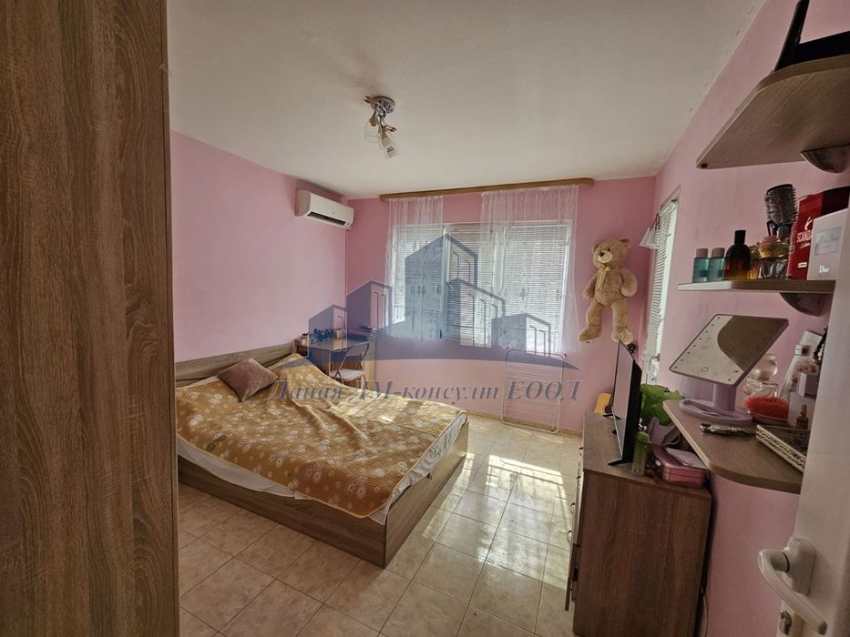 Продава се Четиристаен апартамент в Шумен, Добруджански - 103 кв.м за 1238 €/кв.м - Снимка #3