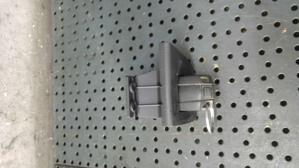 Contact cu cheie bmw seria 1 e81 e87 695471709 10862510