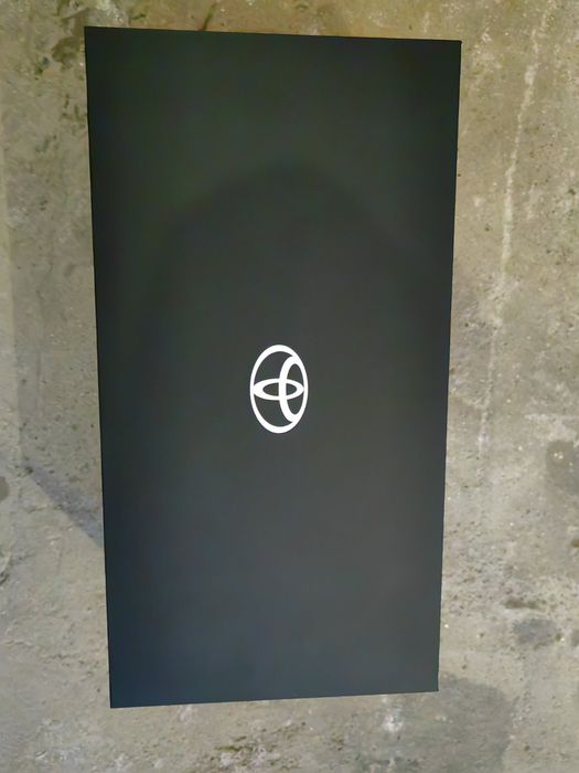 Продавам аксесоари за Тойота и Киа