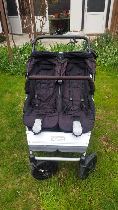 Количка за близнаци mountain buggy duet