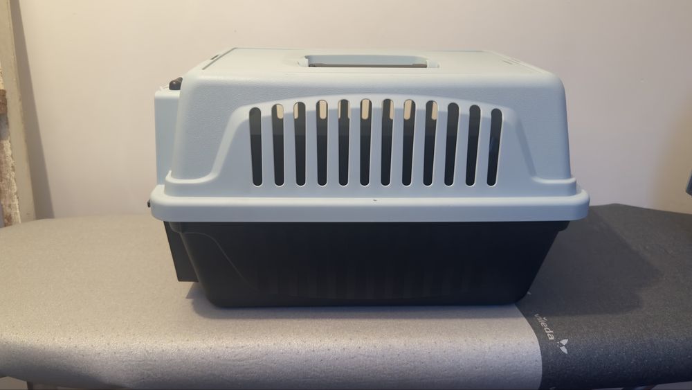 Клетка подходвща за зайче ,коте или малко кученце