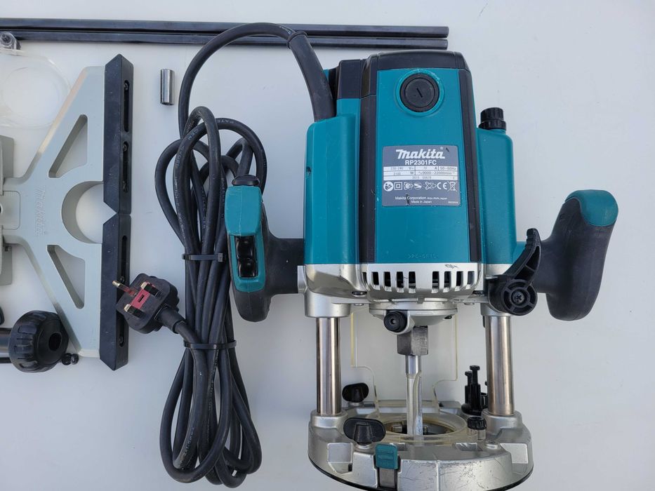 Оберфреза Makita PR2301FC 2100вата Made in Japan