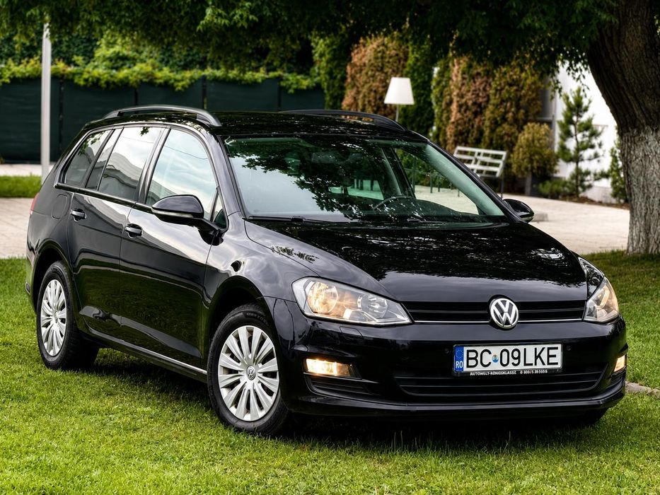 Se vinde Volkswagen Golf 7 Variant, an fabricație 2015, echipat cu motorul fiabil şi economic 1.6 TDI.