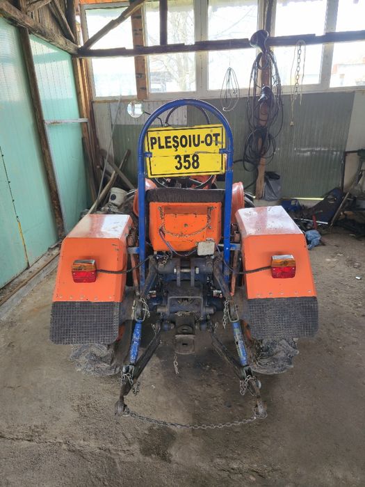 Tractor Antonio Carraro