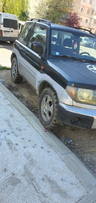 Vând mitsubishi pinin