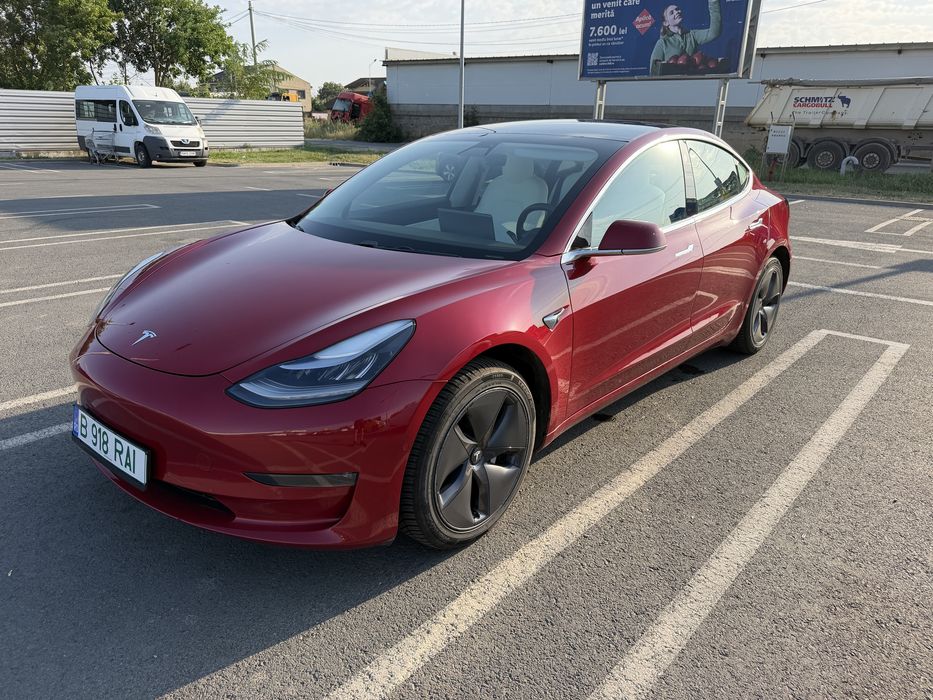 Tesla Model 3 long range 2019 interior alb premium