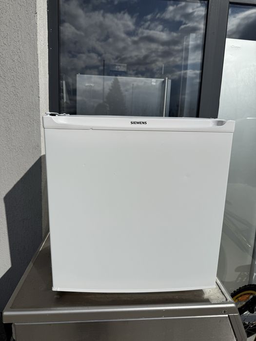 Мини - Малък Фризер Сименс 52см