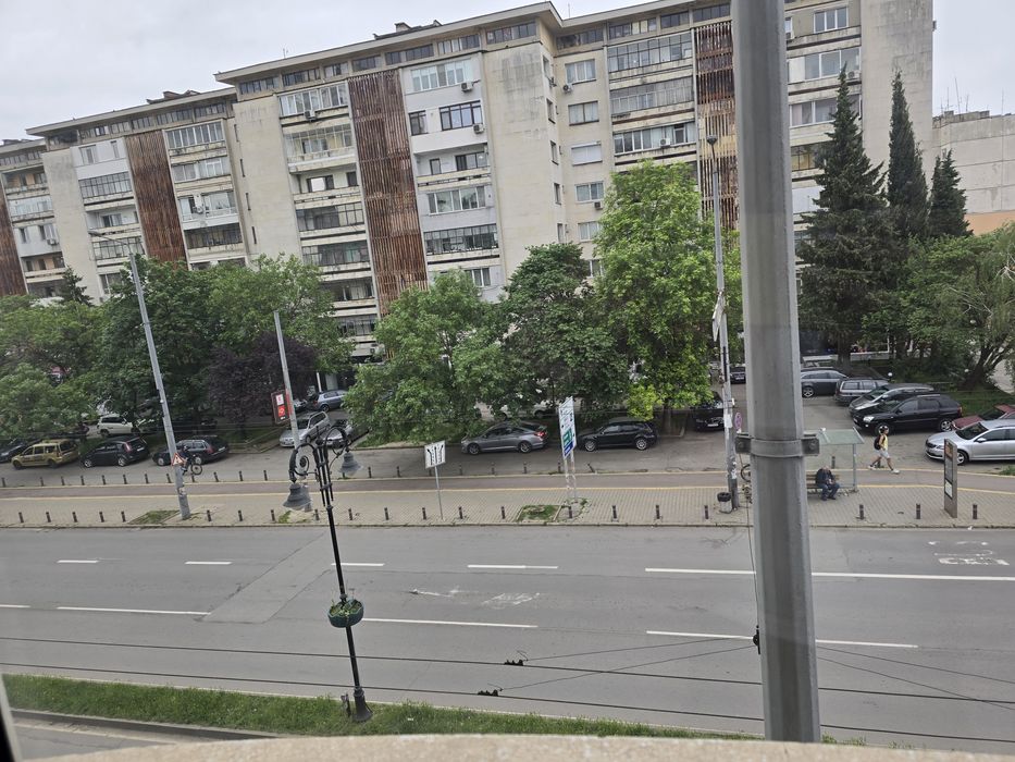 Продава се Тристаен апартамент в Стара Загора, Център - 91 кв.м за 879 €/кв.м - Снимка #1