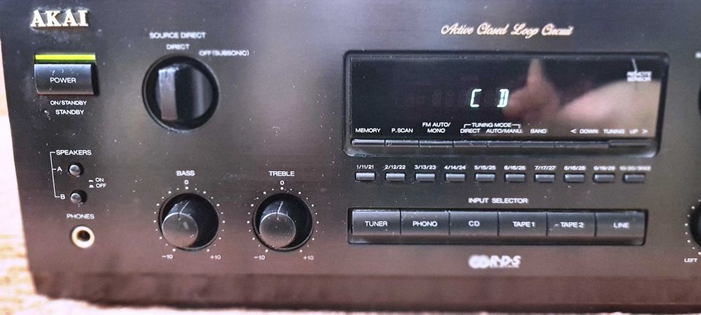 Akai AA-49 ampliruner 2X60W pe 8 Ohm