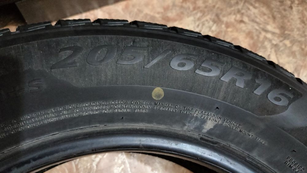 Зимние шины 205/65R16