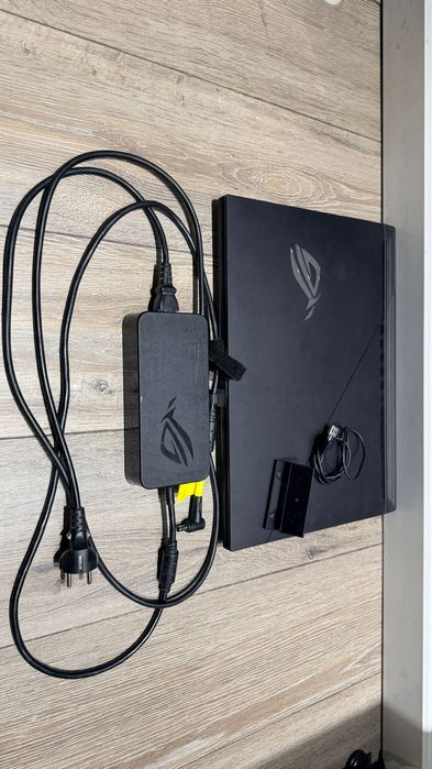 Ноутбук ASUS rog strix scar 17