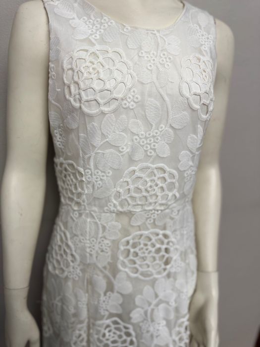 Продам Платья новые