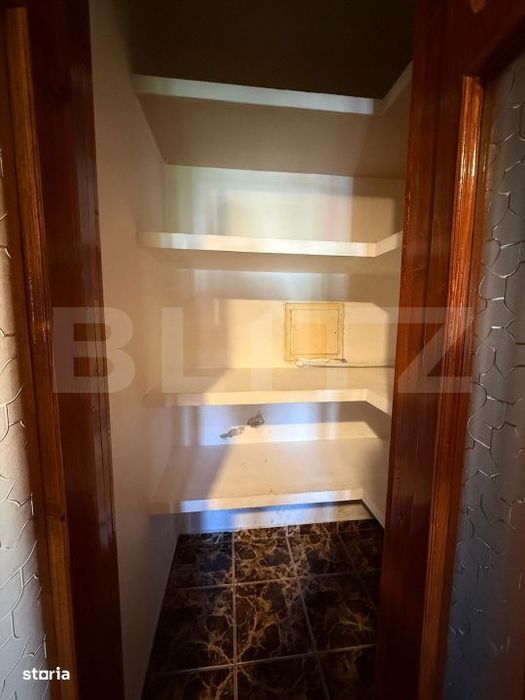 Apartament 4 camere, semidecomandat, 75 mp, zona Centru