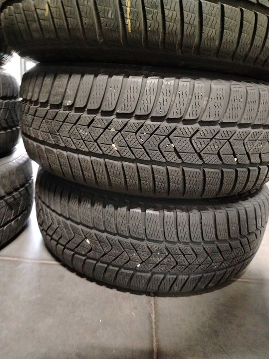 4бр.зимни гуми 225/55/17 Pirelli