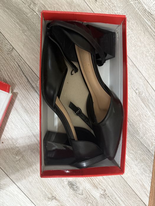 туфли на невысоком каблуке