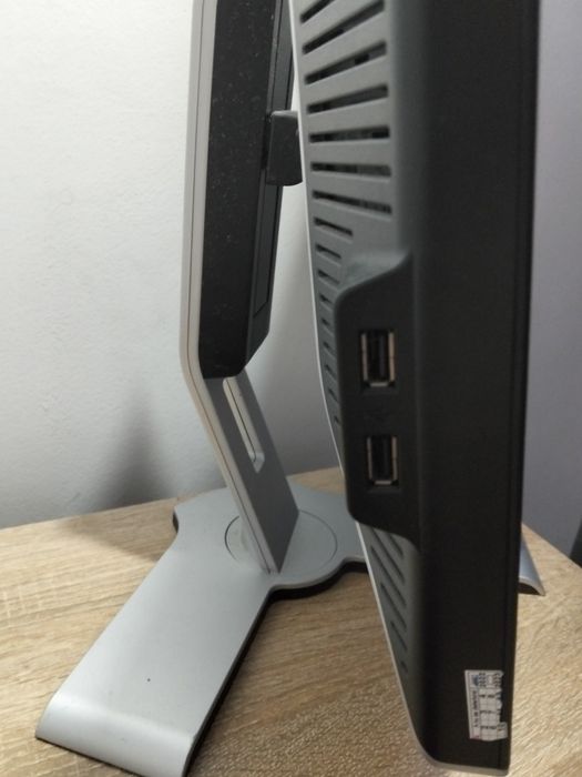 Vând monitor DELL perfect funcțional