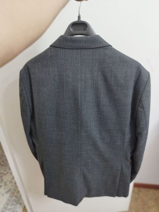 Костюм классический тройка продам