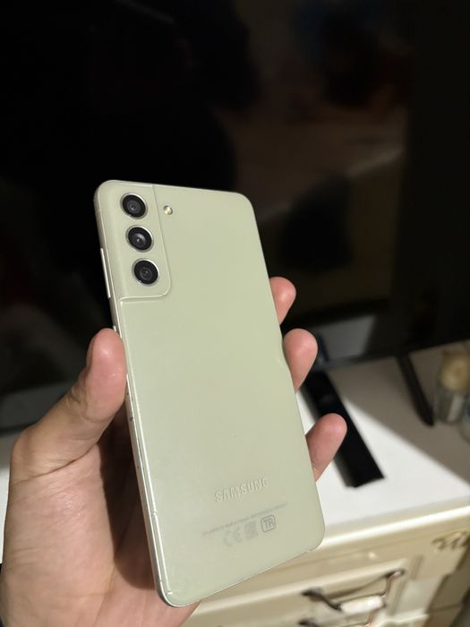 Продам самсунг s21fe