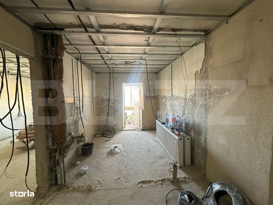Apartament 3 camere, decomangdat, zona 8 Mai