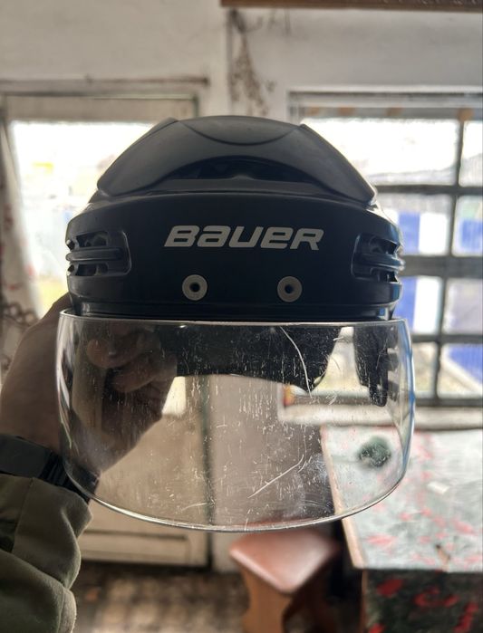 Продам шлем BAUER