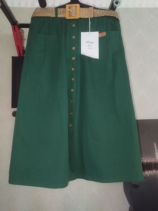 Продам юбкий,и платье новые