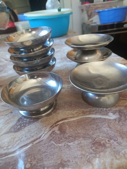 Vînd coupe înghețată vechi inox